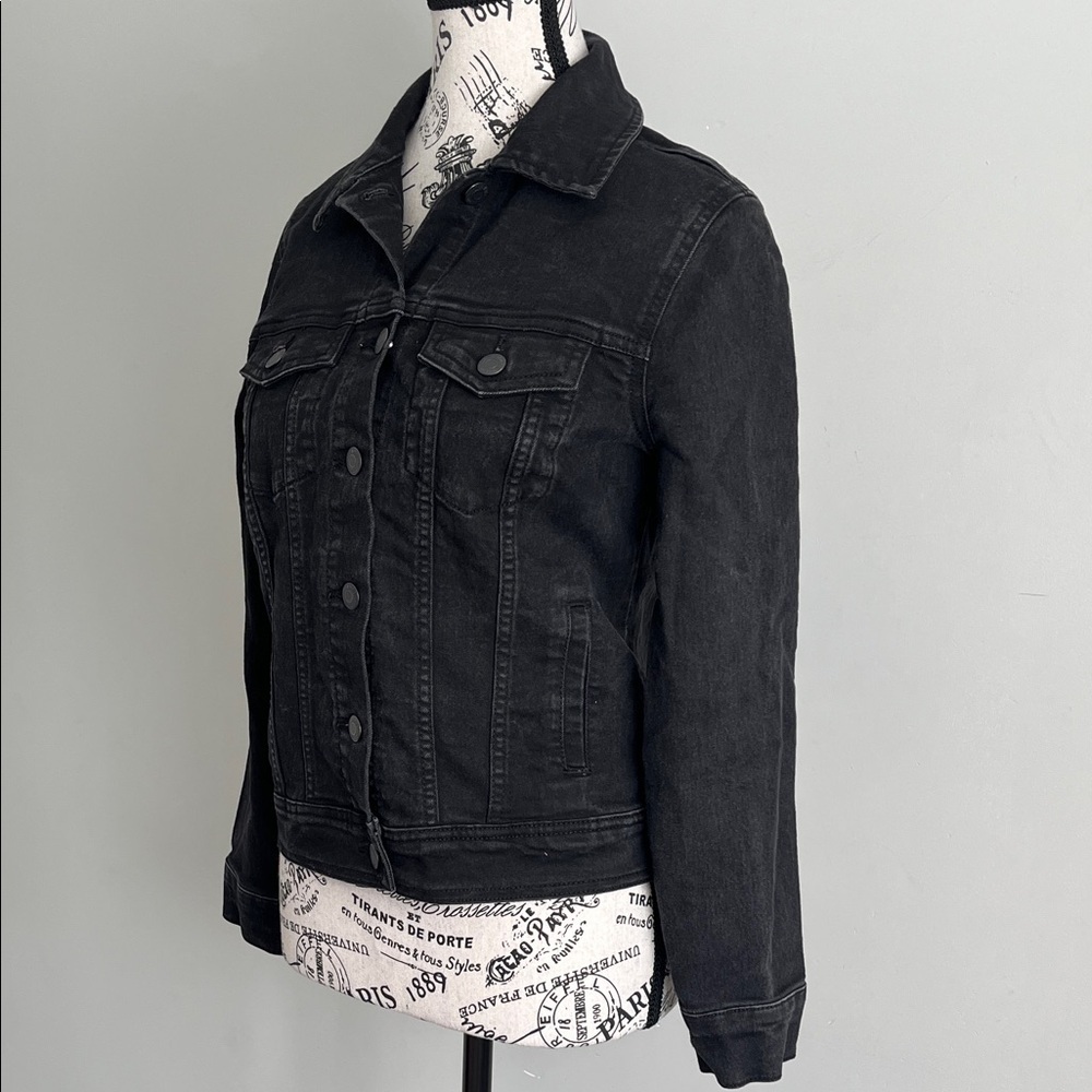 Old Navy Black Denim Jacket – Classic Fit – Size Small - Picture 4 of 7